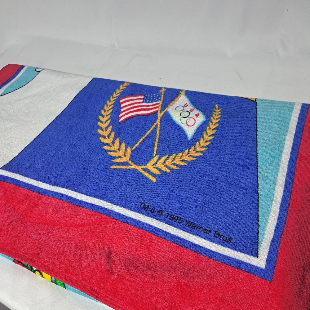 Vintage 1995‎ Looney Tunes USA Olympics Towel Bugs Bunny Taz Daffy Duck